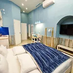King Apartment *